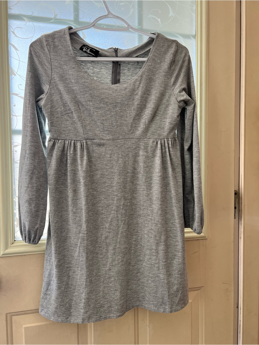 Rare Franny for Ron Herman gray babydoll
Mini dress, scoop neck long sleeves. XS